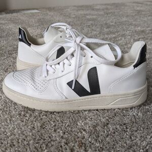 Veja V10 Sneakers Shoes Extra White/Black